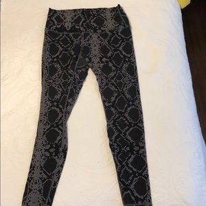 Snakeskin Lululemon Hi-Rise Wunder Under Sz.12